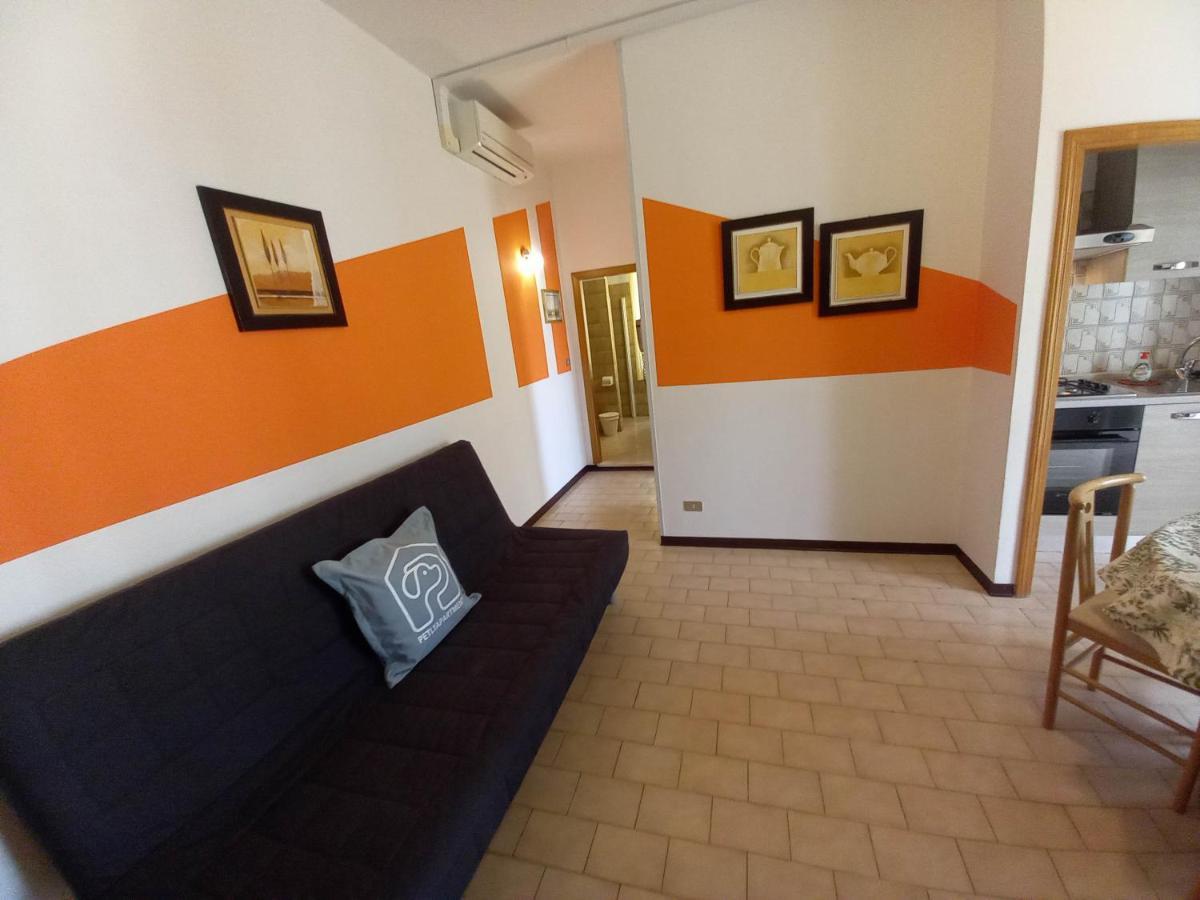 Petlyapartments Белариа-Игеа Марина Екстериор снимка