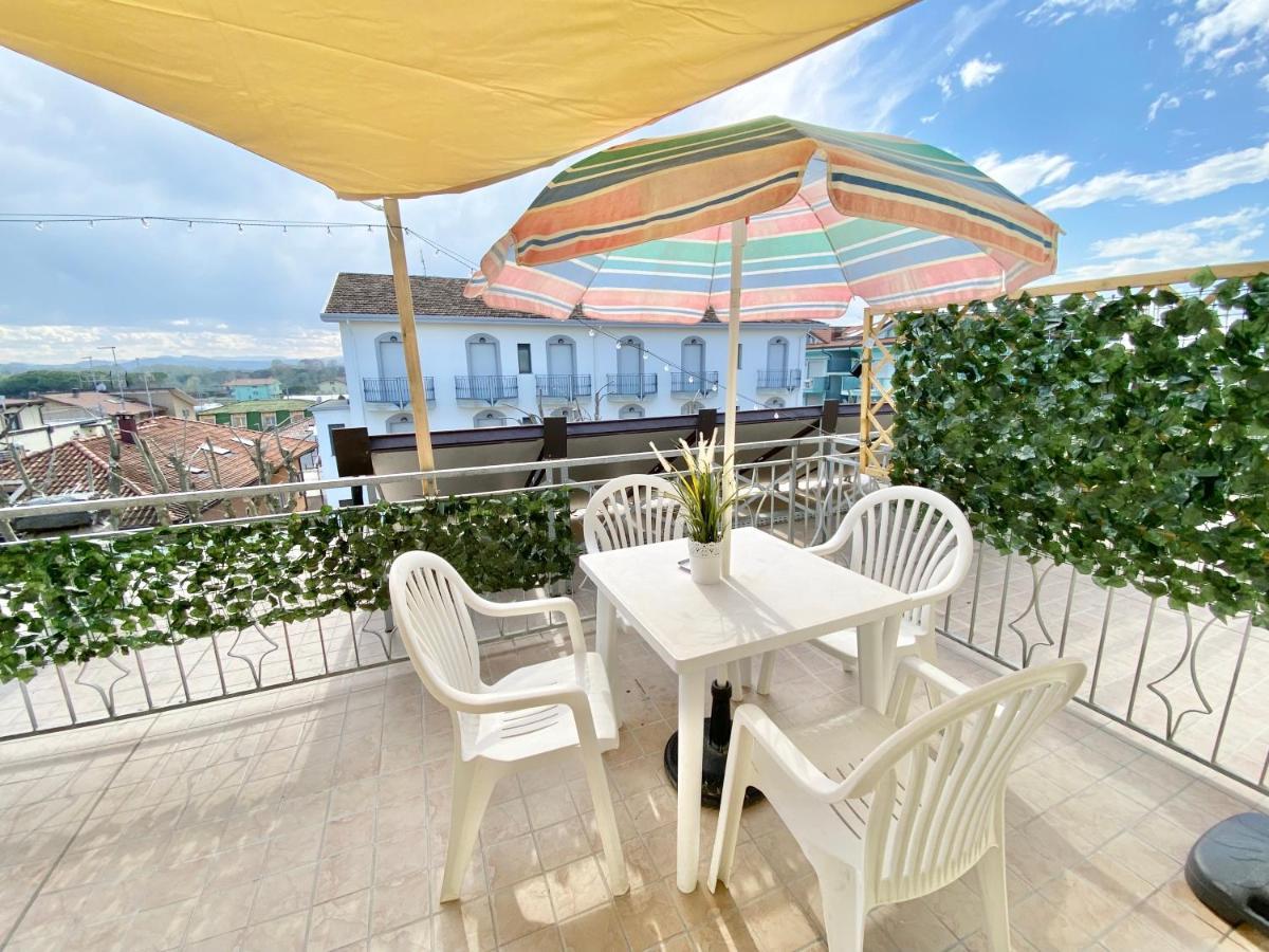 Petlyapartments Белариа-Игеа Марина Екстериор снимка