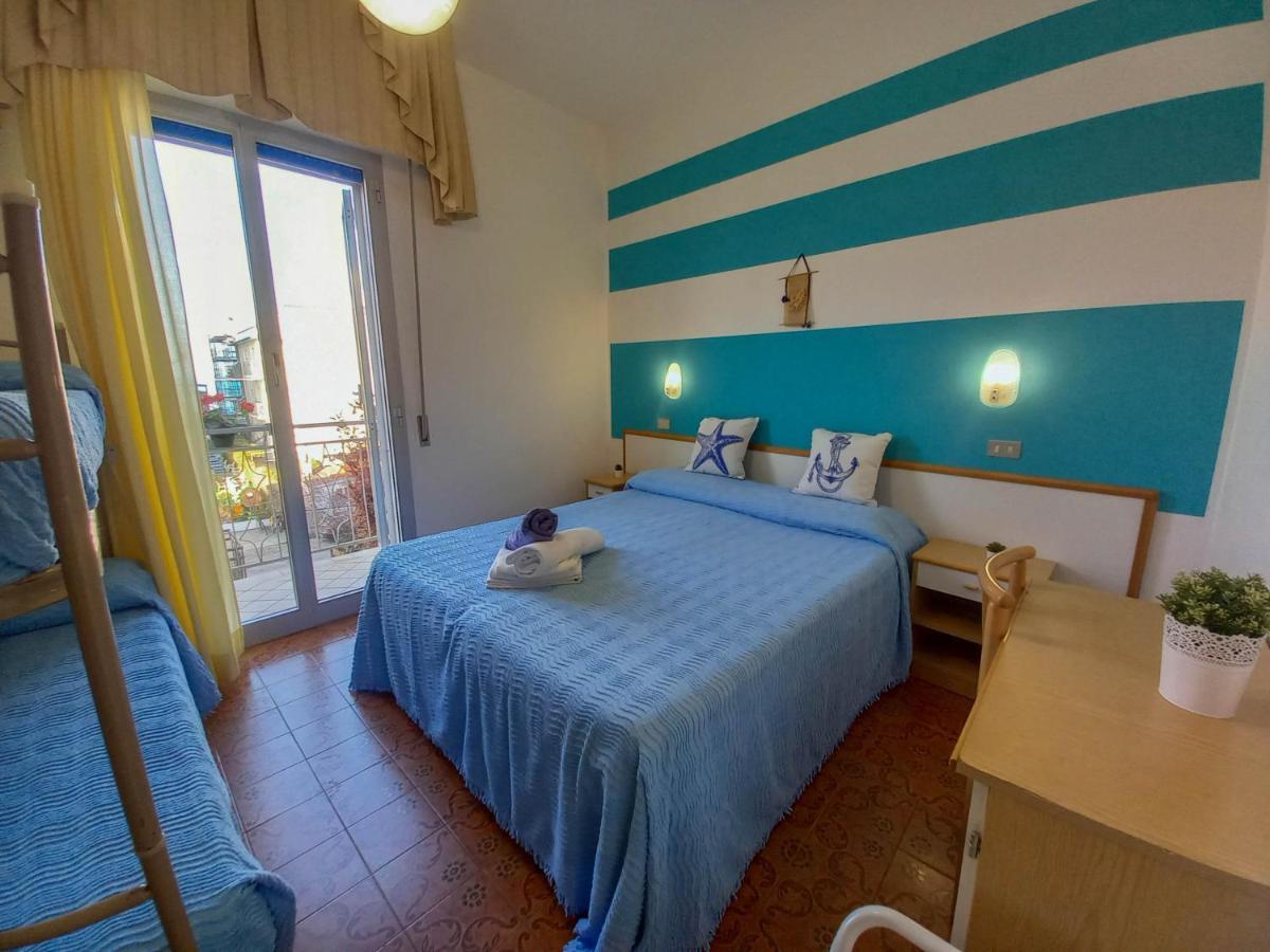Petlyapartments Белариа-Игеа Марина Екстериор снимка